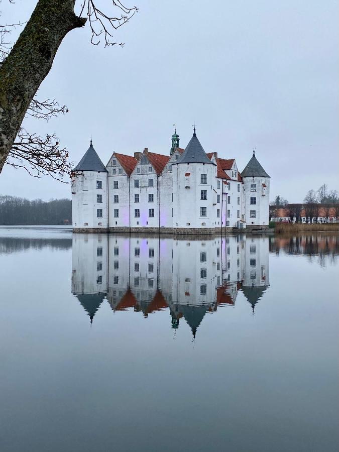 Zentrumsnahe Schoene Altbauwohnung Bis 4 Personen Flensburg Exterior foto